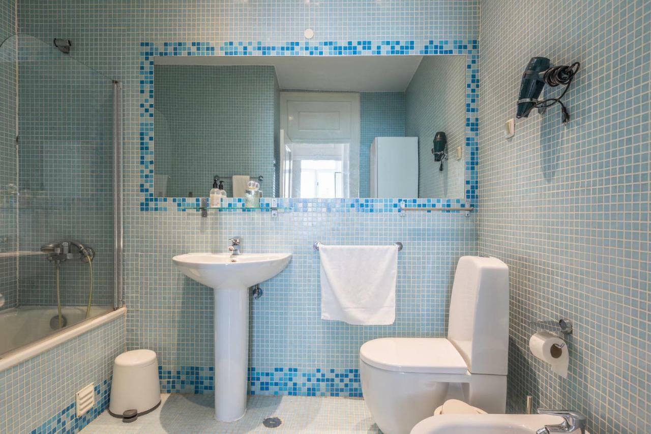 Fantastic Family Apartment In Estrela Lisboa Exterior foto